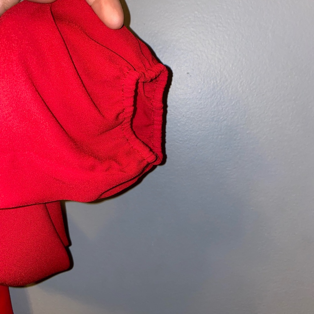 Cold Shoulder Top - Picture 3 of 4